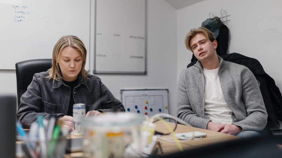 IK Uppsalas klubbchef Linn Andersson och IK Uppsalas sportchef Julius Brekkan svarar verklighetsfrånvänt.