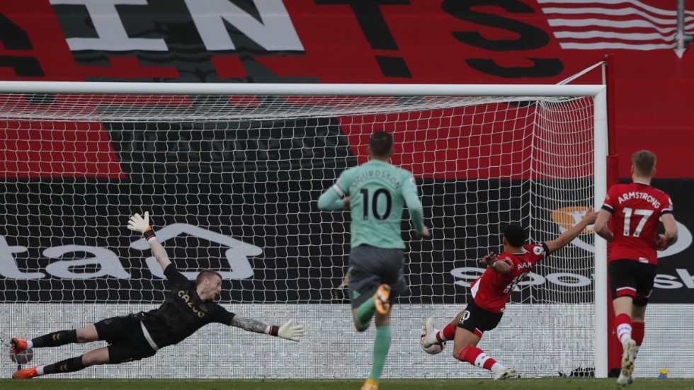 Everton besegrades av Southampton och inkasserade säsongens första förlust.