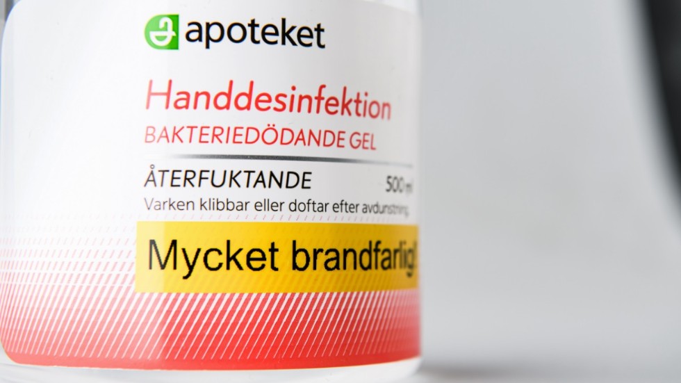 Handsprit är mycket brandfarligt – vilket eleverna tog fasta på.


