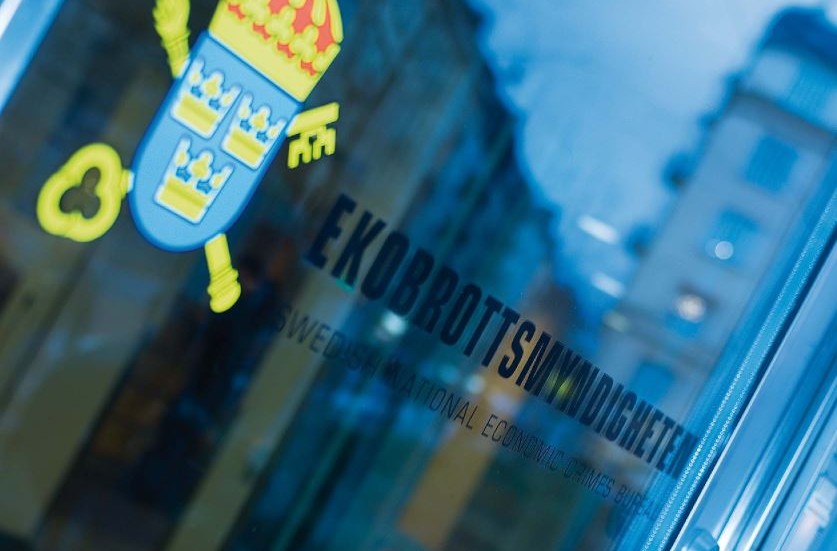 En man i Västervik döms för ekobrott. 