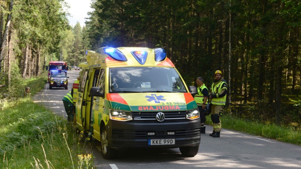 Två personer har förts med ambulans till sjukhus.