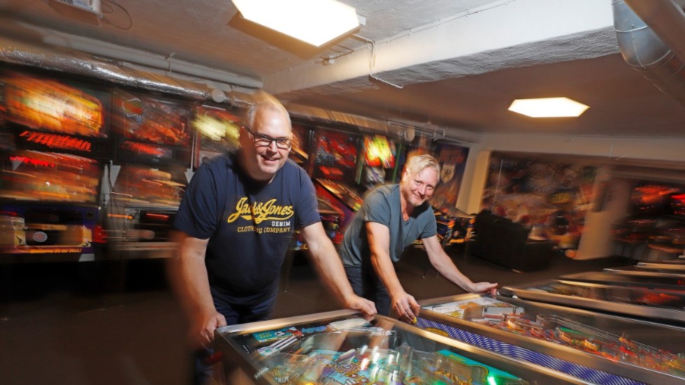 Eskilstuna Pinballs Rune Andersson och Mats Andersson tjuvtränar lite extra inför lördagens nationella tävling på hemmaplan.