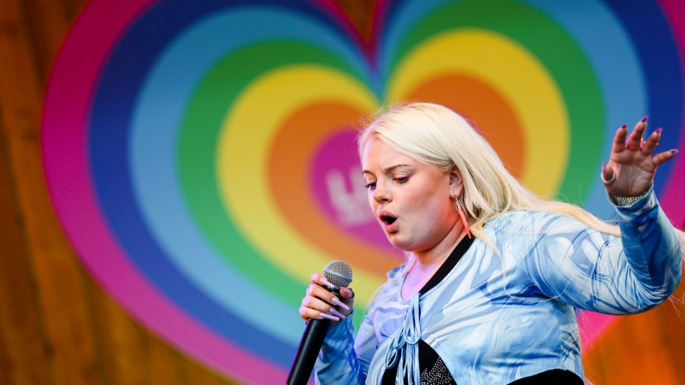 Under fredagen drog musikunderhållningen igång på Luleå Pride, med Yarlie som det stora namnet. 