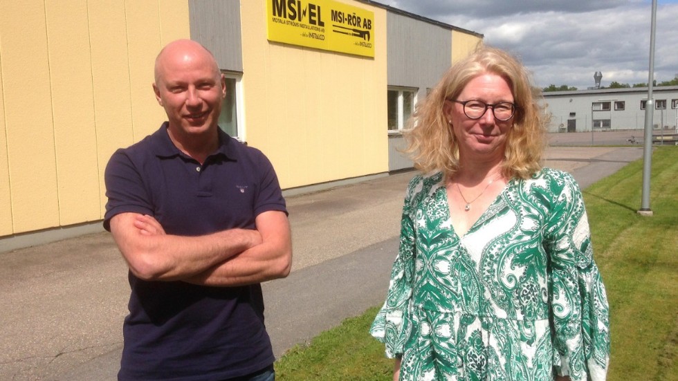 Peter Bengtsson, vd MSI-EL Motala och Åsa Gabrielsson verksamhetschef för elbranschens centrala yrkesnämnd, menar att pausningen kommer att få negativa följder.