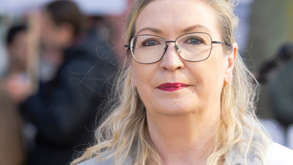 "Många hyresgäster står inför en levnadskostnadskris och klarar inte en hyreshöjning ovanpå drastiskt ökade livsmedelspriser, stigande räntor och energipriser" skriver Helena Frisk, regionordförande för Hyresgästföreningen, Region mitt.
