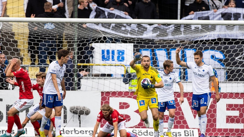 Oacar Jansson fick jobba i första halvlek.