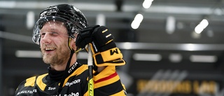 AIK-kaptenen reste inte till Belfast – berättar nu om familjelyckan: ”Vi väntar barn i dagarna”