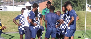 Kenyanska Blue Bomber Soccer Academy gästar Norrköpings Fotbollsfest: "Gillar det verkligen"