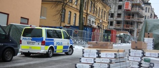 Plåtslagare föll sex våningar