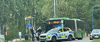 Vd:n om sura busschauffören: "Inte okej beteende" • Stack från bussen när han stoppades av polis