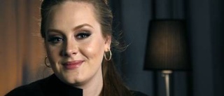 Adele opererad för halsproblem