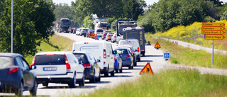 Långa bilköer till och från Sundbyholm