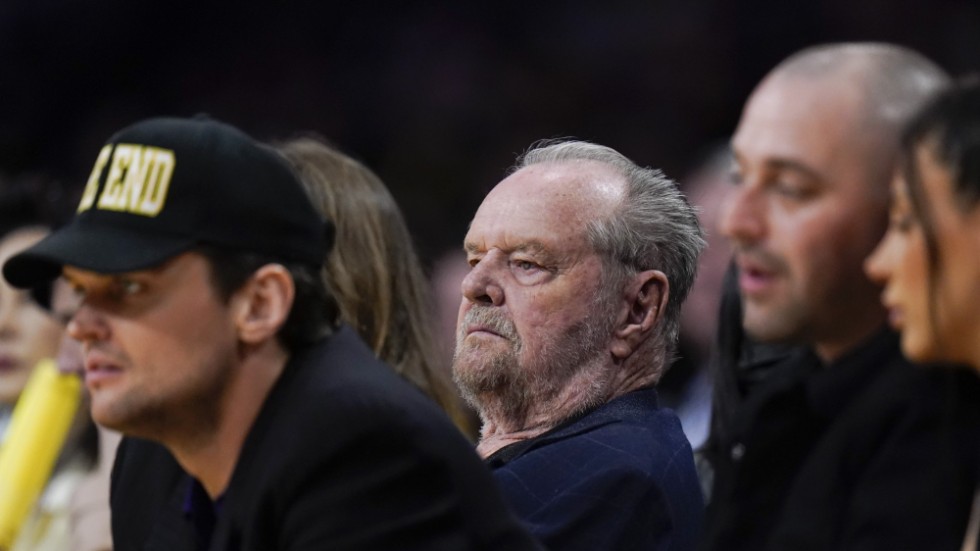 Jack Nicholson var återigen på plats för att heja på favoritlaget Lakers.
