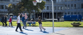 Efterlyser en basketplan i Strängnäs