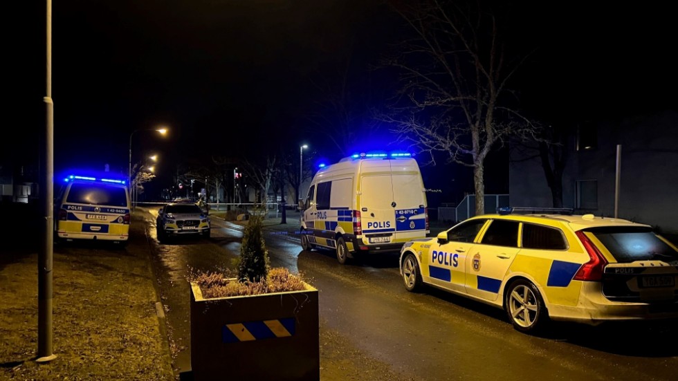 En person påträffades på onsdagskvällen skjuten i Skäggetorp.