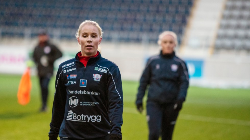 Stina Lennartsson har hittat in i LFC – och i Linköping. "Jag bor mitt inne i stan och nu hittar jag till arenan, gymmet och hem. Så det är en bra start. Ska jag till Ikea får jag använda gps", säger hon och skrattar.
