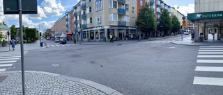 Man frias för att ha kört bil på S:t Larsgatan