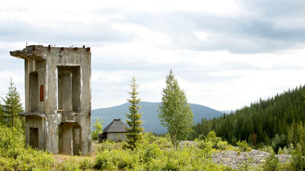 Boliden Minerals förbereder en ny koncessionsansökan för Laver, efter att ha fått avslag från sin första efter regeringsbeslut. Det krävdes Natura 2000-prövning i samband med koncessionen. Brytning i Laver pågick 1943-1946 och i avfallet fann SGU 590 ton koppar.