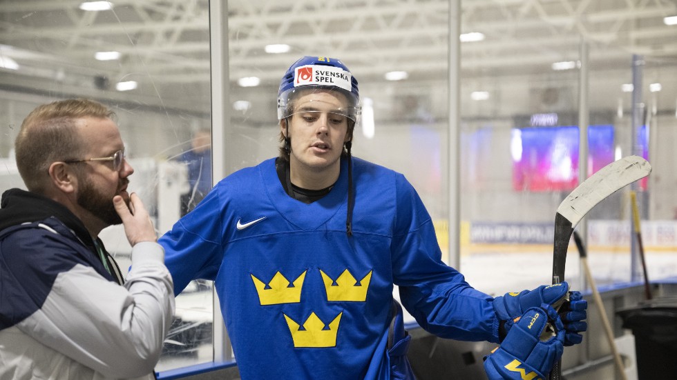Ungern väntar för Leo Carlsson och Tre Kronor vid VM i Tammerfors.