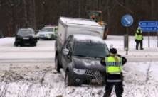 Kraftig krock på riksväg 34