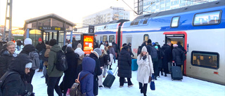 Snön faller och tågen står stilla