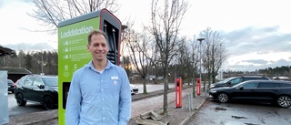 Efter förseningen – nu kan man ladda bilen på butikens parkering