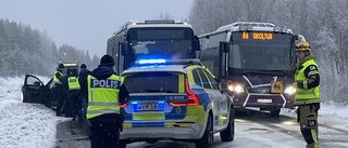 Skolbarnen fick stödsamtal efter busskrocken