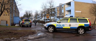 Högg man med kniv i huvudet