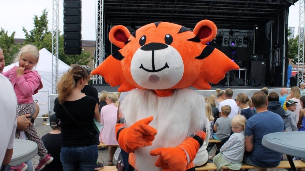 Barnens festival. Maskoten Tiger var på plats.