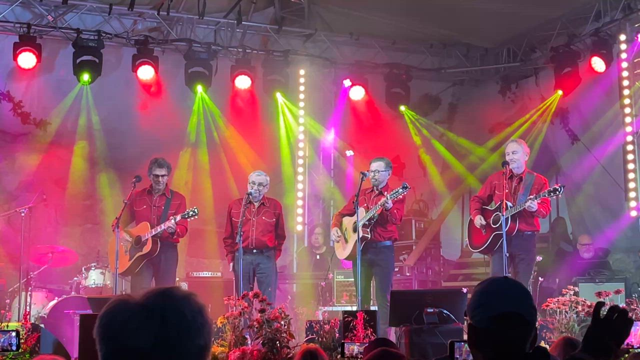 Hootenanny Singers 