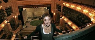 Vesna Stanisic gör kunglig teater