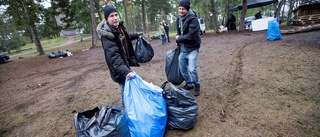 Hundratals på skogsrave i natt