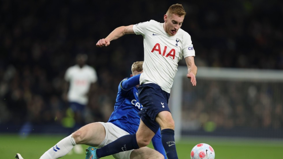 Matcher med Dejan Kulusevskis Tottenham och andra Premier League-lag försvinner ur rutan hos Telias kunder i helgen. Arkivbild.