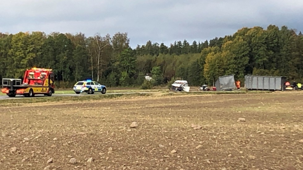 Larmet om olyckan kom vid halvtiotiden på måndagen.