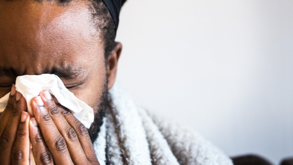 Covid, förkylningar och influensa. Det är många slags luftvägsinfektioner på ingång, och smittskyddsläkaren i Sörmland hoppas att alla som rekommenderas vacciner- i de fall det finns - också tar dem.