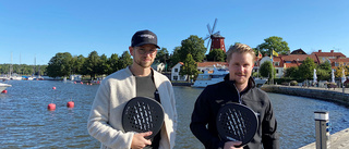 Barndomskompisarna från Strängnäs har utvecklat egna padelracketar – Målet: "Toppmärke i Europa"