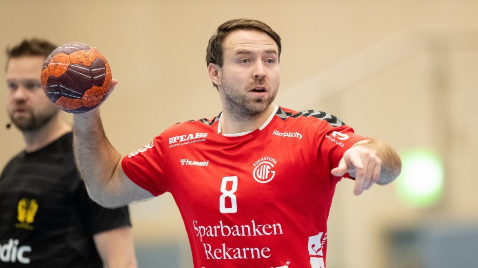 Så sent som i våras gjorde Robin Andersson Dickfors sin sista match innan han valde att avsluta handbollskarriären. Men redan nu har 33-åringen varit tillbaka och tränat med Guifs herrlag.