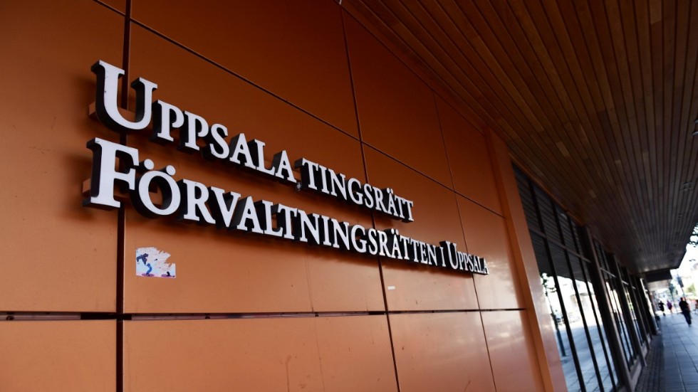 Kvinnan åtalas vid Uppsala tingsrätt efter att ha olovligen ha fotat en naken man som sov. Arkivbild.