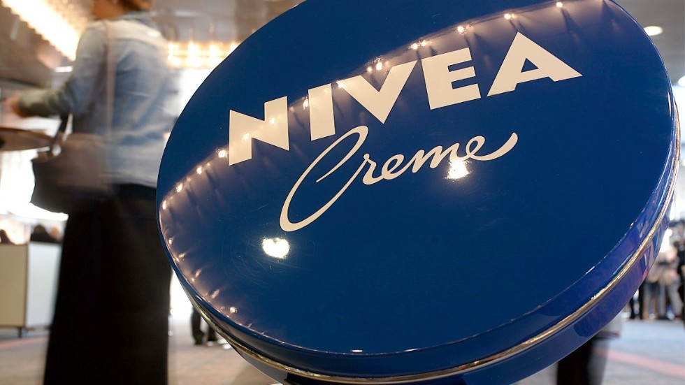 Tyska Beiersdorf, världens största tillverkare av solskyddskrämer, har levererat kvartalssiffror. Arkivbild.