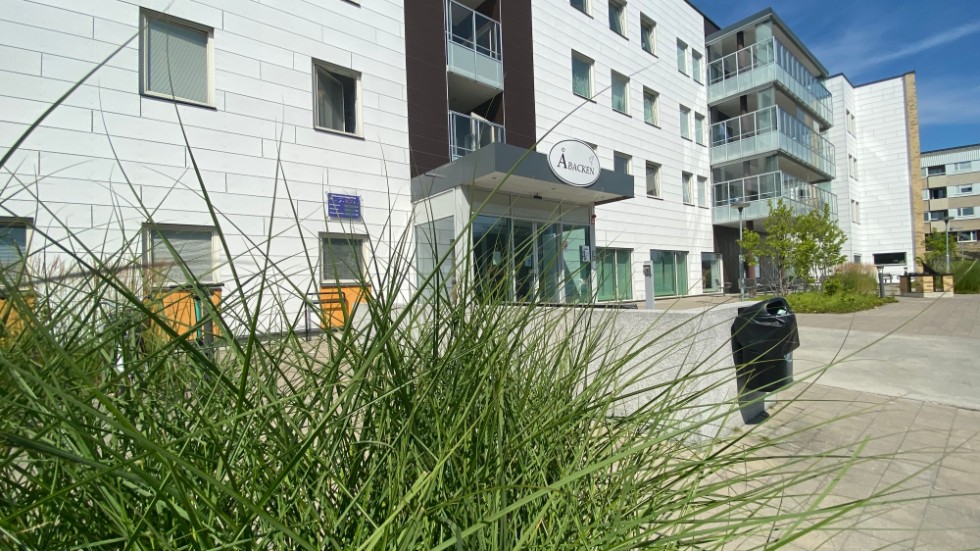 Insändarskribenten vill gärna kunna äta på Åbackens restaurang.