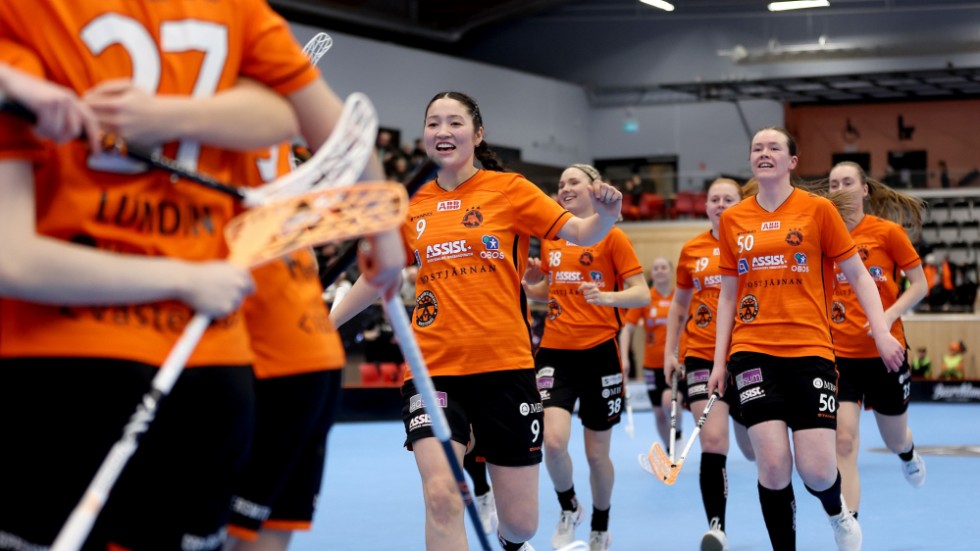 230327 Rönbys Saga Emtell jublar under kvartsfinal tre i damernas SSL mellan Rönnby och Endre den 27 mars 2023 i Västerås. 
Foto: Per Wiklund / BILDBYRÅN / COP 124 / PW0166