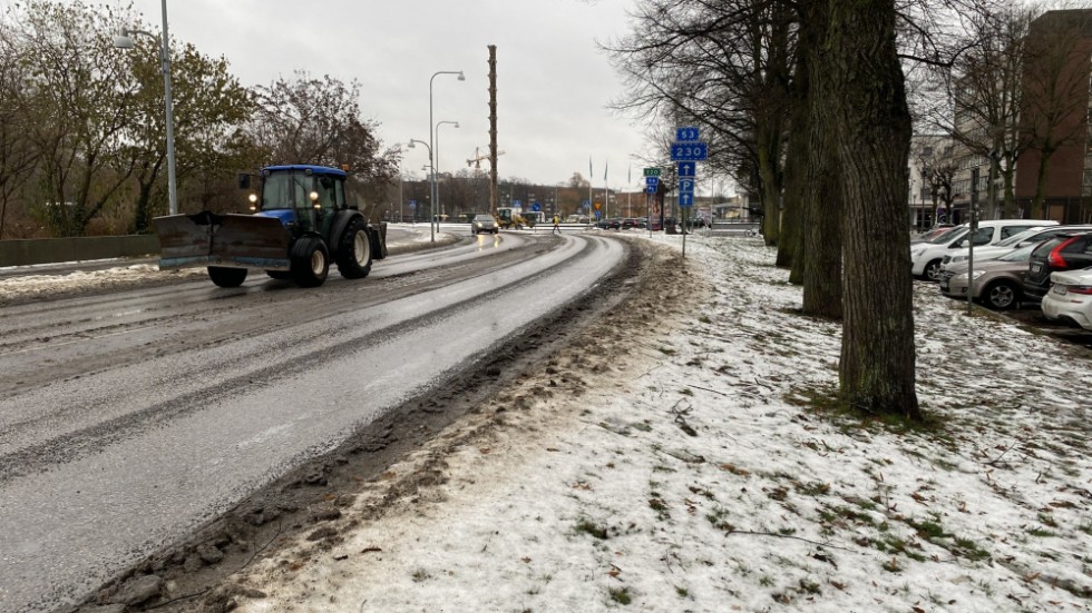 Växlande väder har orsakat halka runt om i länet under mer än en veckas tid. Nu väntas det fortsätta. Bilden är från Eskilstuna.