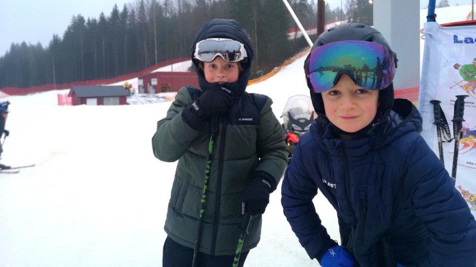Det är inte första säsongen som Leo Gustavsson och Elias Burell åker slalom i Båsenbergabacken, men det första åket för säsongen känns alltid lite ovant. "Det svåraste är att komma igång", säger Leo Gustavsson.