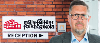 Folkbildningen attackeras     