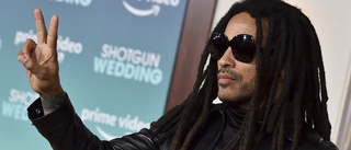 Lenny Kravitz spelar på Oscarsgalan