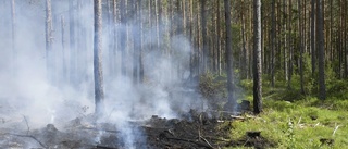 SOS nedringt: "Det luktar brandrök"