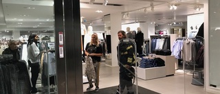 Larm om röklukt i klädbutik i centrala Eskilstuna