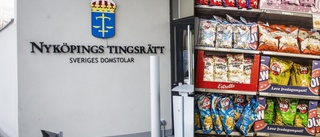 Två kvinnor döms till fängelse efter fräck chipskupp