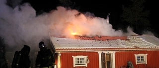 Eldning i kamin kan ha orsakat brand