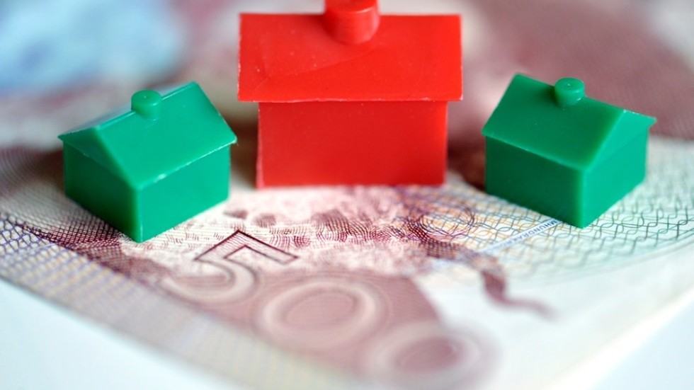 Efter två tunga år väntas bostadsmarknaden göra en återhämtning under 2024. 
